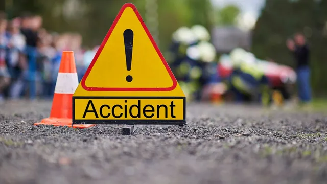 rajasthan-four-dead-five-injured-in-cartruck-collision-on-delhimumbai-expressway-in-sewai-madhopur